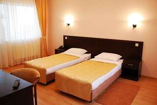 Курортные отели Джинтама-бриз Глебовка Двухместный номер эконом-класса с 1 кроватью или 2 отдельными кроватями-2